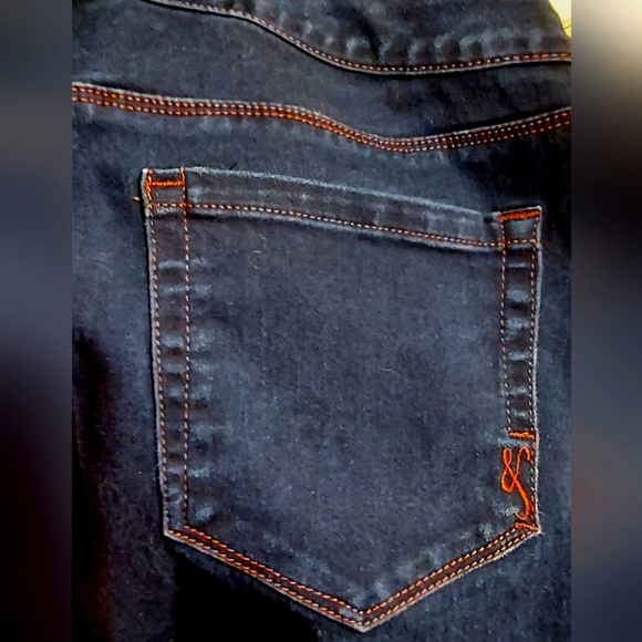 Style&Co Curvy Fit Midrise Petite Skinny Blue Jeans - Picture 4 of 6